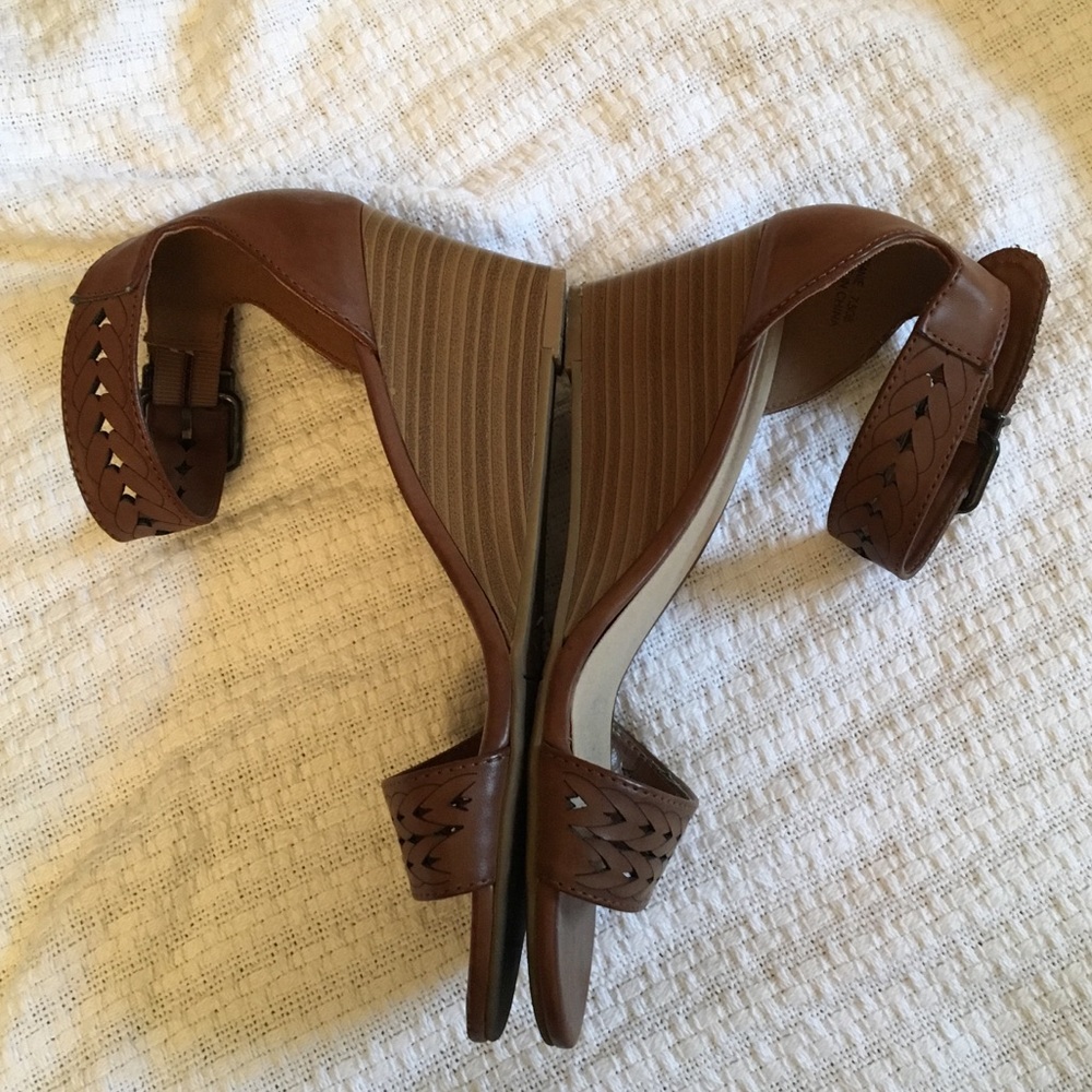 Sandal Wedge - Picture 2 of 5